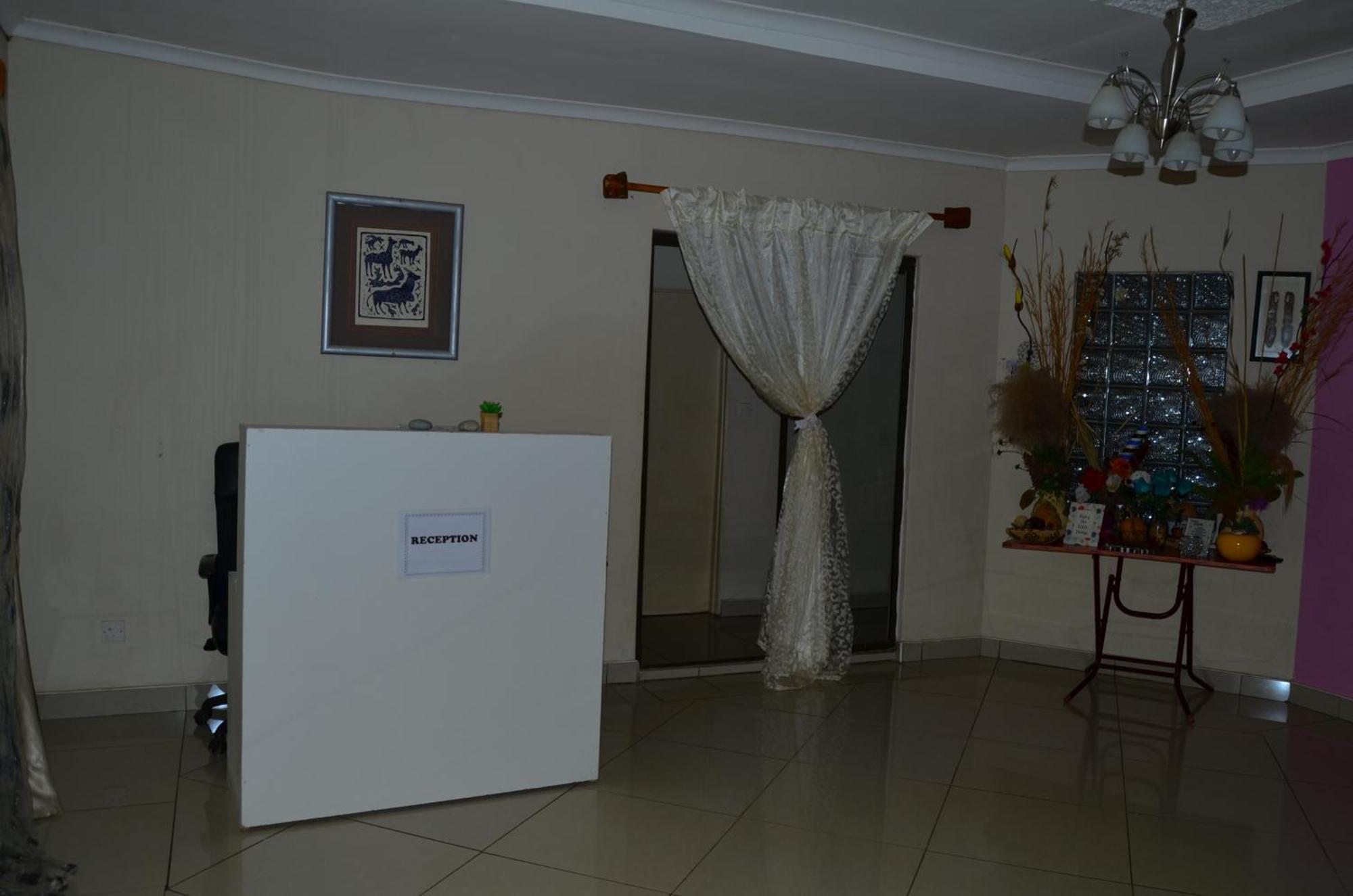 Chobe Kulotu Guest House Kasane Eksteriør bilde