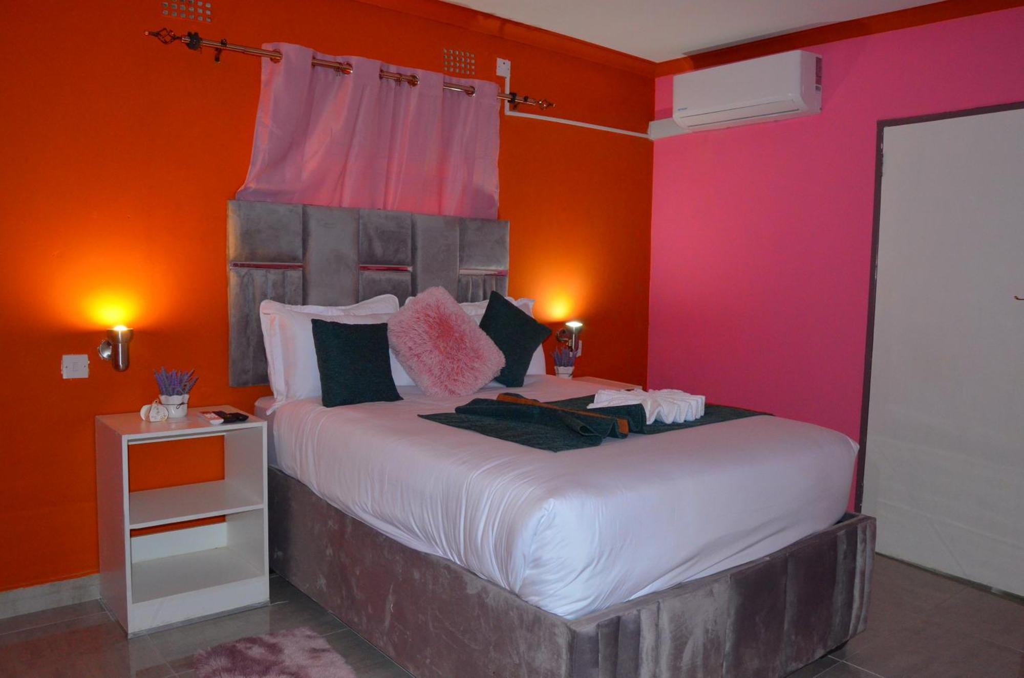 Chobe Kulotu Guest House Kasane Eksteriør bilde
